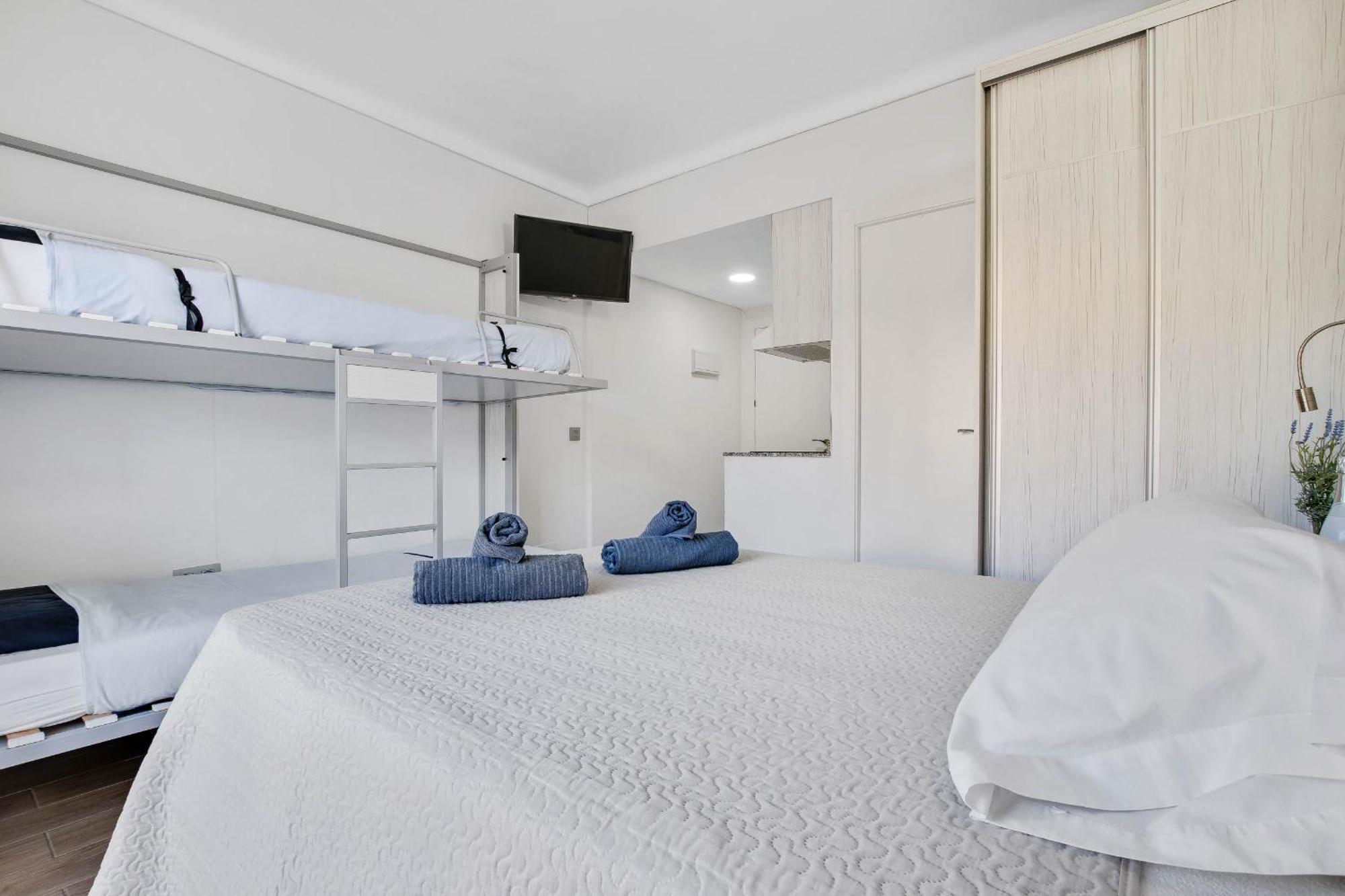 Carihuela Palace 418 By Ivi Real Estate Torremolinos Dış mekan fotoğraf
