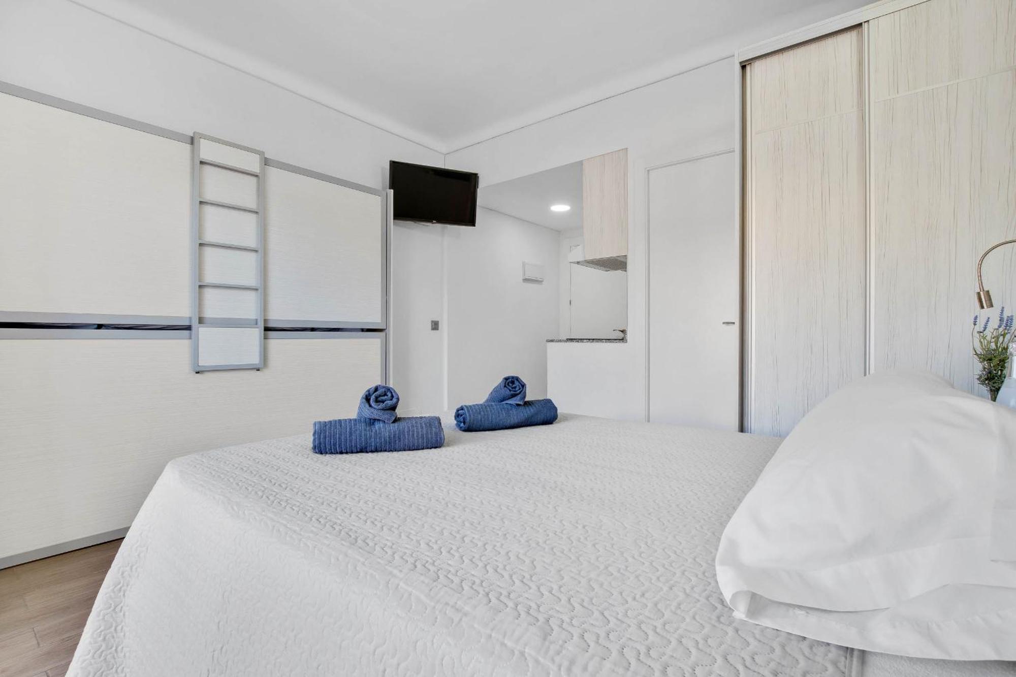 Carihuela Palace 418 By Ivi Real Estate Torremolinos Dış mekan fotoğraf